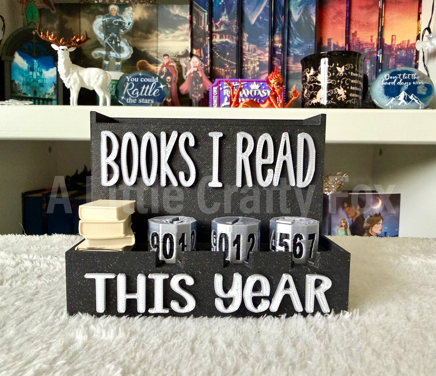 Book Counter with Display Ledge | Reading Tracker with 10-Sided Dice