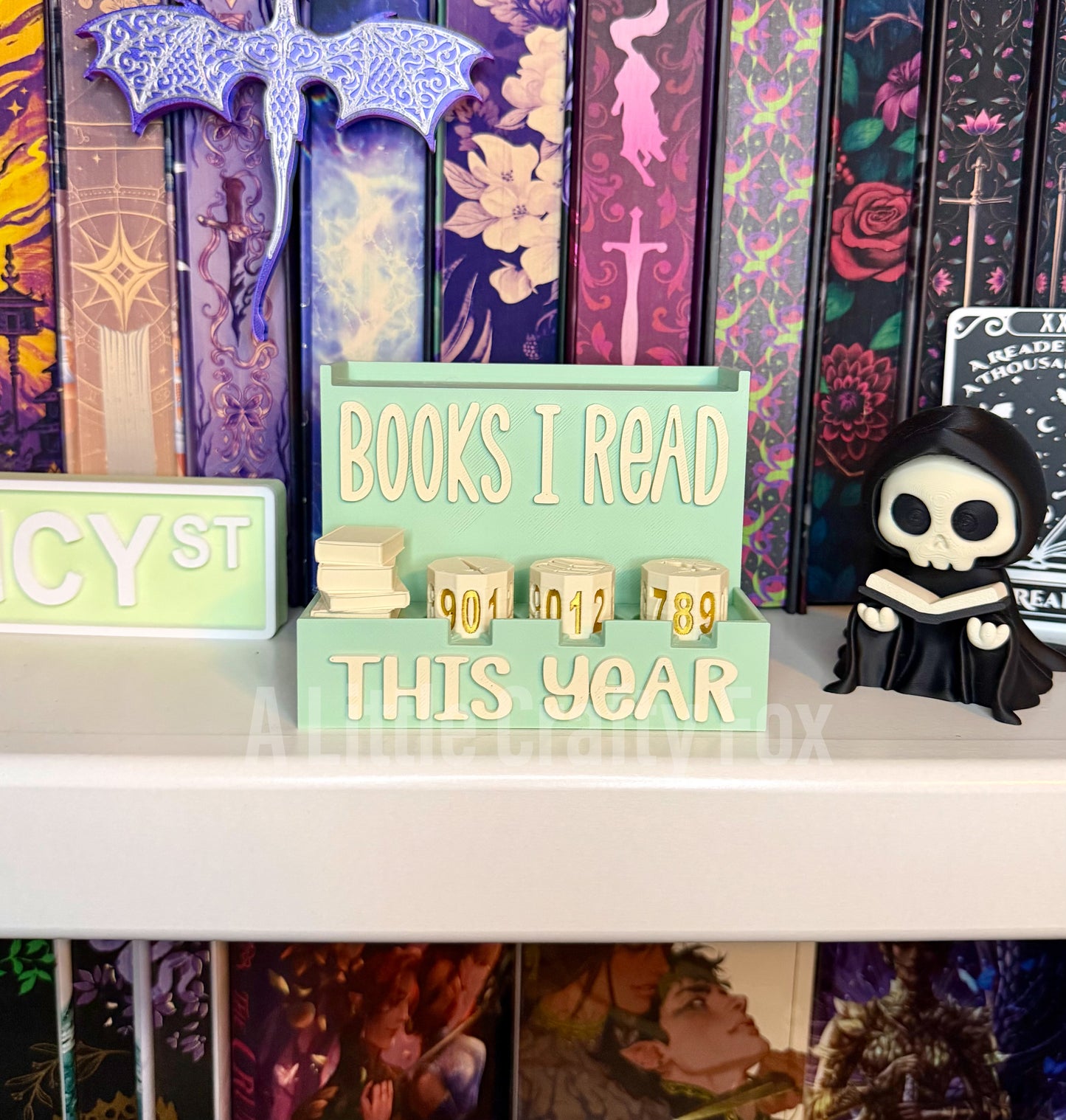 Book Counter with Display Ledge | Reading Tracker with 10-Sided Dice