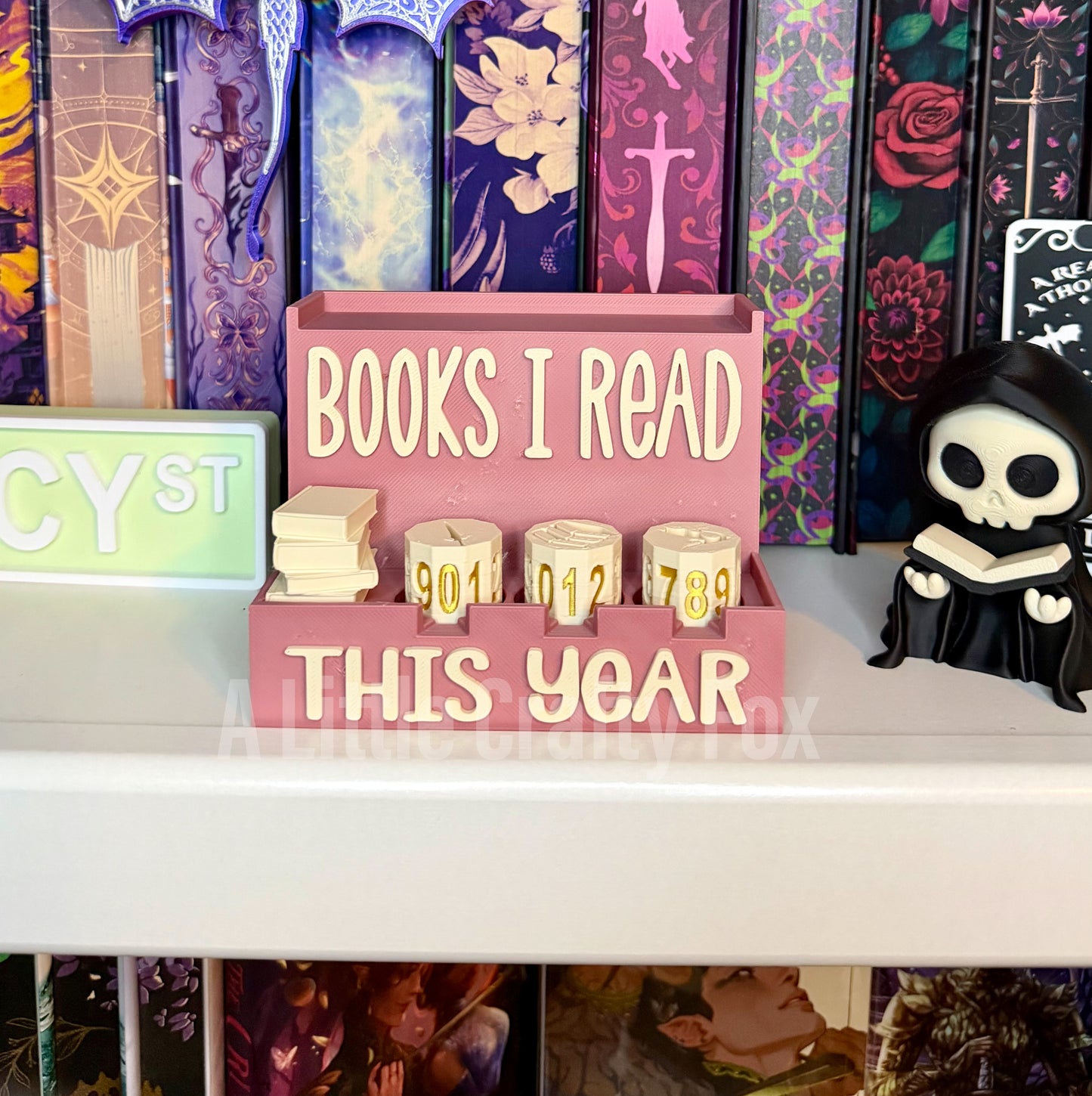 Book Counter with Display Ledge | Reading Tracker with 10-Sided Dice